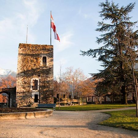 Hotel ULVF La Citadelle de Conflans Albertville Exterior foto
